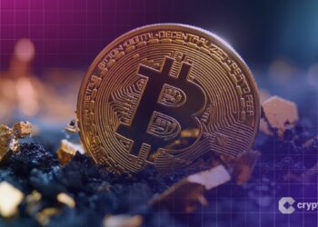 Bitcoin Spot ETFs Record Third-Largest Weekly Outflow – Is Short-Term Correction Ahead?